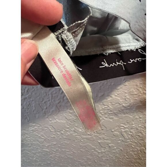 PINK By Victorias Secret Light Blue Lace Bralette Size Large - Picture 9 of 9